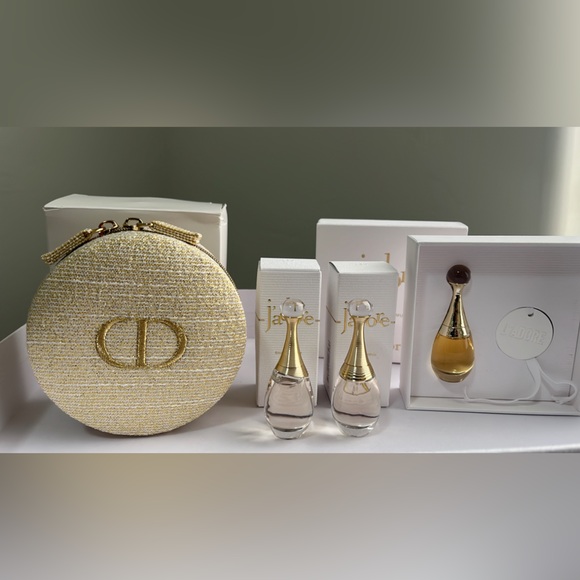 New, unused and AUTHENTIC Dior gift set. - Picture 1 of 7